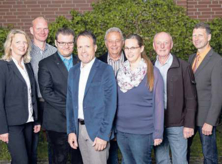 von links, Ingeborg Pollmann (gewhlt), Sascha Grupe, Bjrn Busse (gewhlt), Bernd Antonius (gewhlt), Wolfgang Schuppan, Sandra Hornborstel, Jrgen Pollmann und Ralf Nolte (gewhlt).